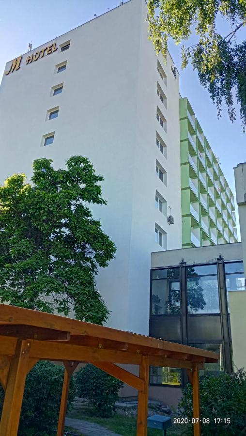 שיופוק Hotel Magistern Konferencia Es Wellnesshotel מראה חיצוני תמונה