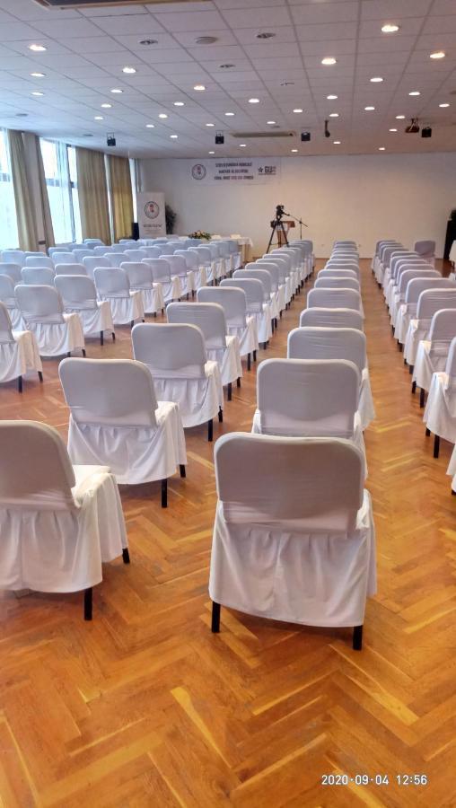 שיופוק Hotel Magistern Konferencia Es Wellnesshotel מראה חיצוני תמונה